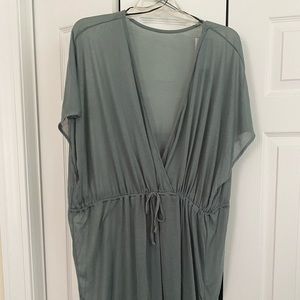 Dark green beach cover